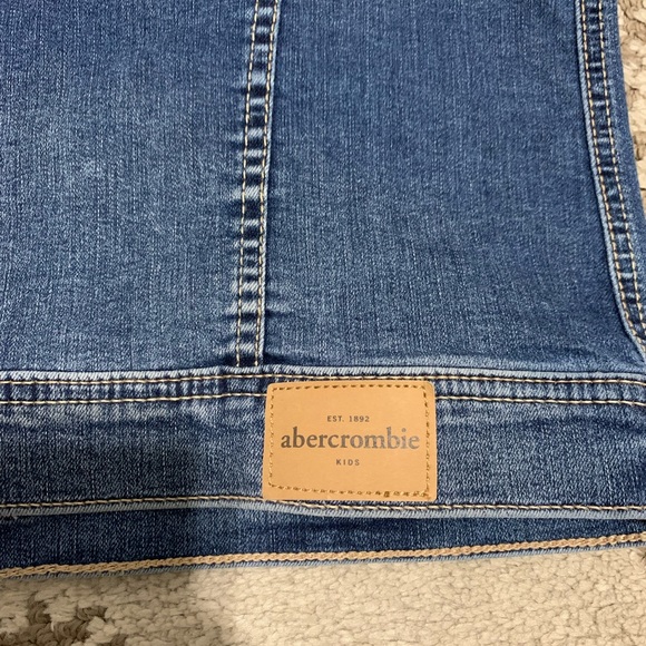 Abercrombie & Fitch kid girl Rose Patchwork Denim Jacket sz 13/14 (used) - Picture 6 of 7